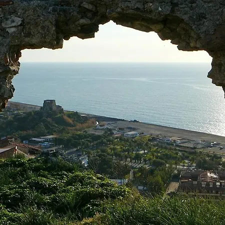 Accogliente A 250 M Dal Mare * Scalea